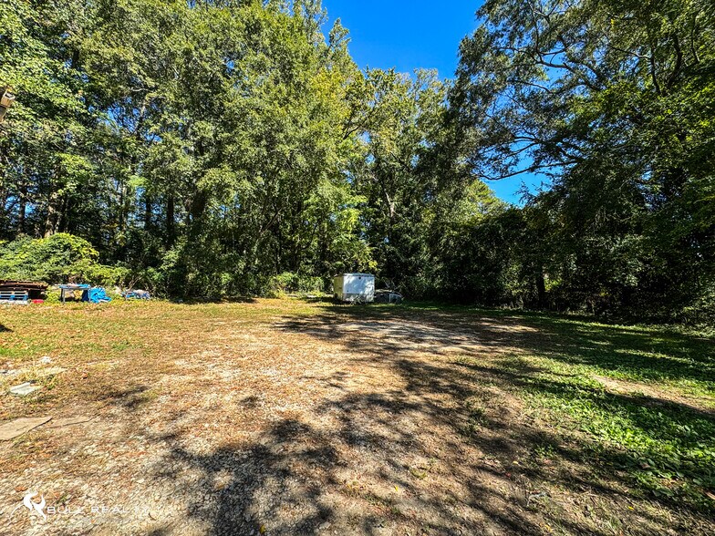 More Photos Of 2460 Moreland Ave, Atlanta Warehouse For Lease