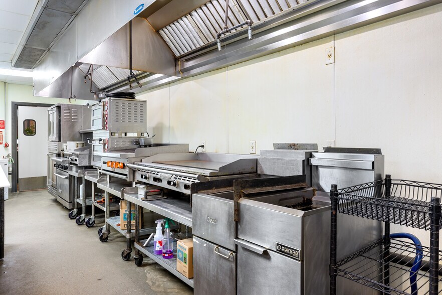 More Photos Of 14 W Main St, Idabel Restaurant For Sale