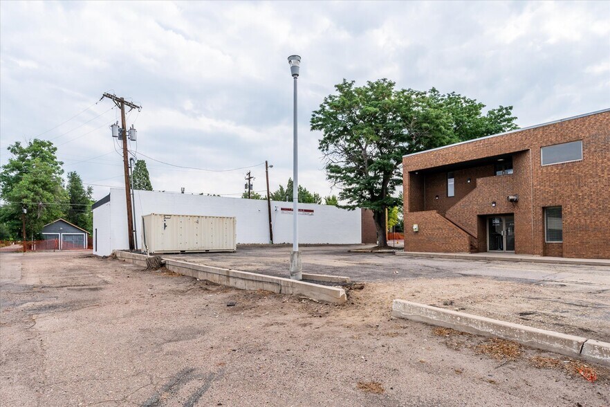 More Photos Of 1109 W Littleton Blvd, Littleton Office For Sale