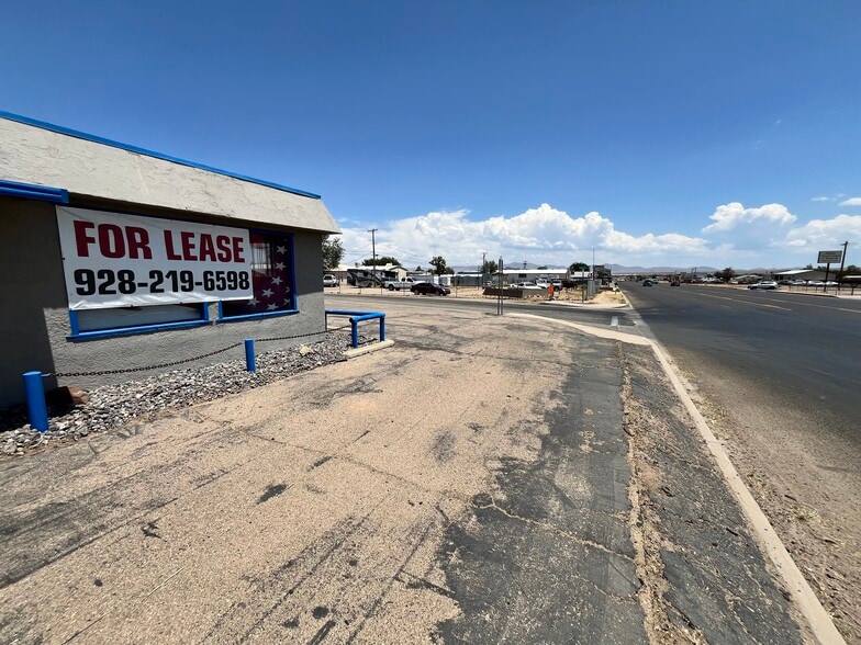 More Photos Of 2365 Northern Ave, Kingman Unknown For Lease
