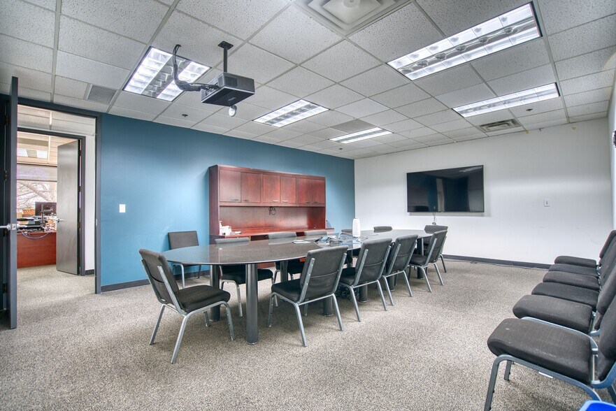 More Photos Of 6101 Lookout Rd, Boulder Light Manufacturing For Sale