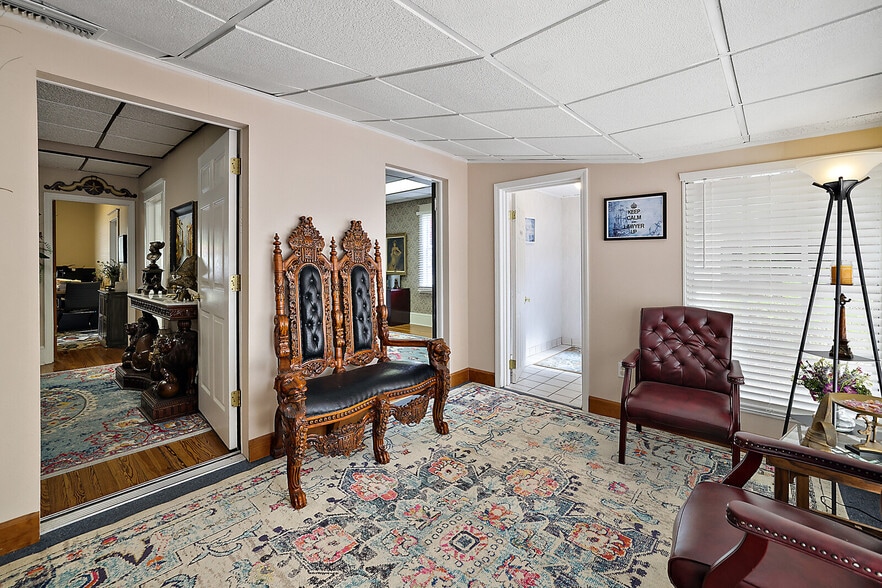 More Photos Of 324 N Texas Ave, Tavares Office For Lease