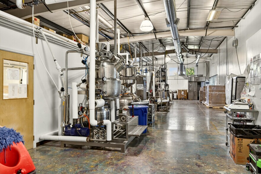 More Photos Of 3100 Merriman Rd, Medford Warehouse For Sale