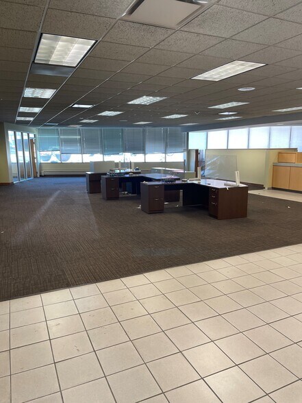 More Photos Of 7525 W Madison St, Forest Park Storefront Retail Office For Lease