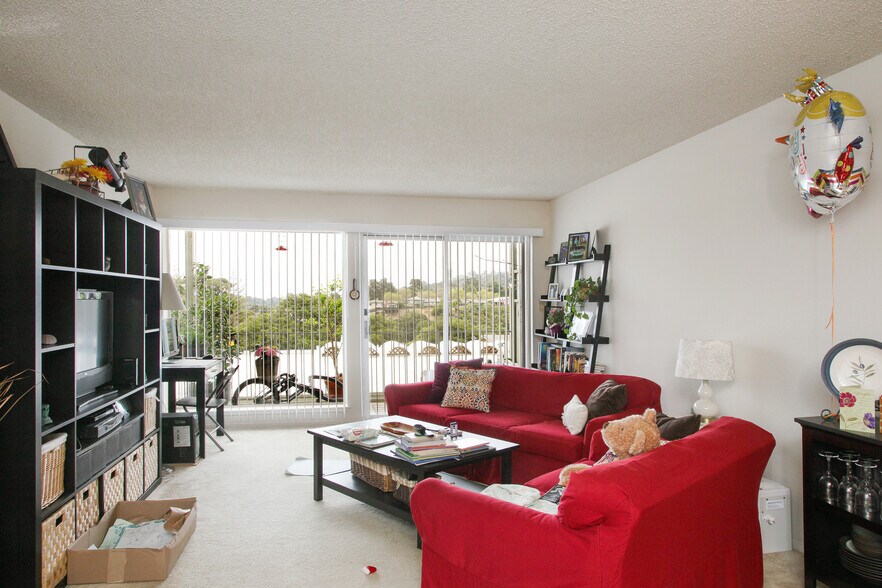 More Photos Of 2200 Village Ct, Belmont Apartments For Sale