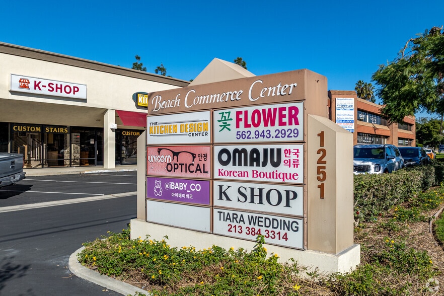 More Photos Of 1251-1401 S Beach Blvd, La Habra Unknown For Lease
