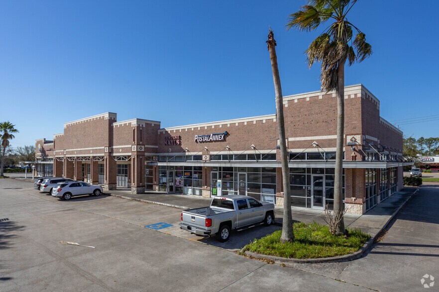 More Photos Of 16512-16580 El Camino Real St, Houston Storefront For Sale