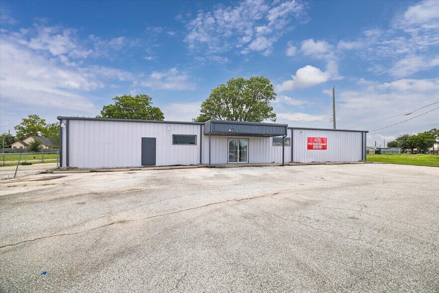 Primary Photo Of 1122 Preston Ave, Pasadena Flex For Sale