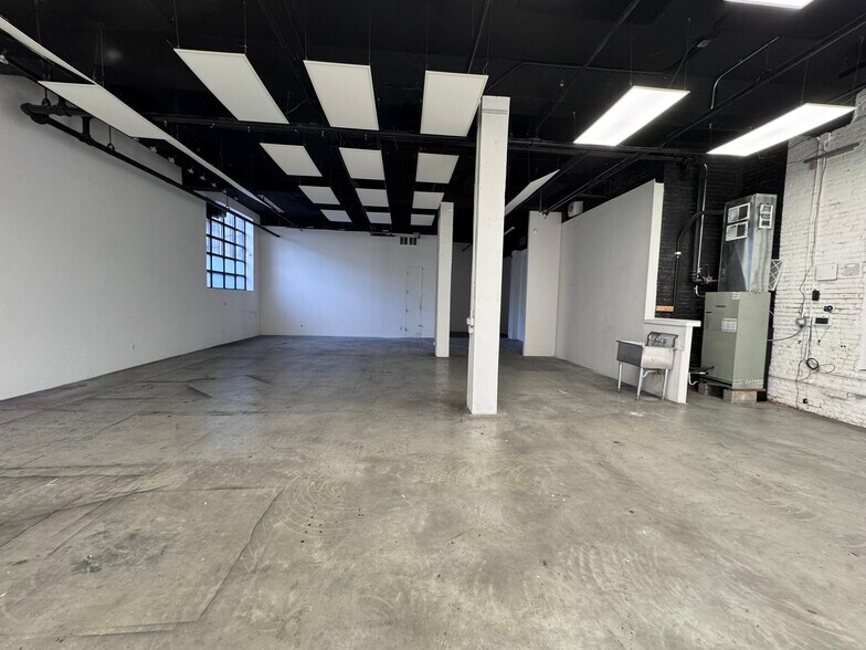 More Photos Of 486 Hart St, Brooklyn General Retail For Lease