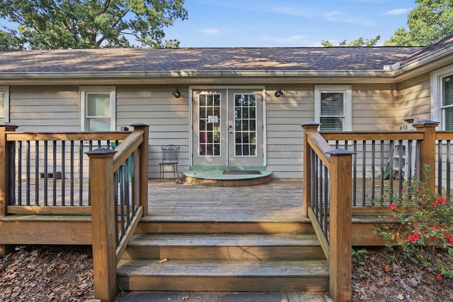 More Photos Of 3365 Thompson Bridge Rd, Gainesville Freestanding For Sale