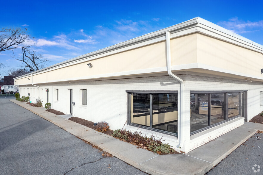 Primary Photo Of 2253 Pawtucket Ave, East Providence Office For Lease