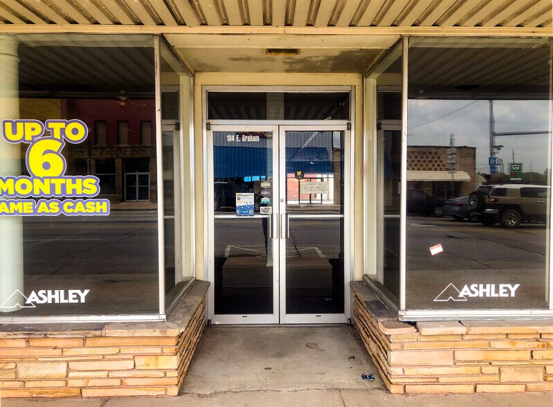 More Photos Of 104 E Graham Ave, Pryor General Retail For Sale