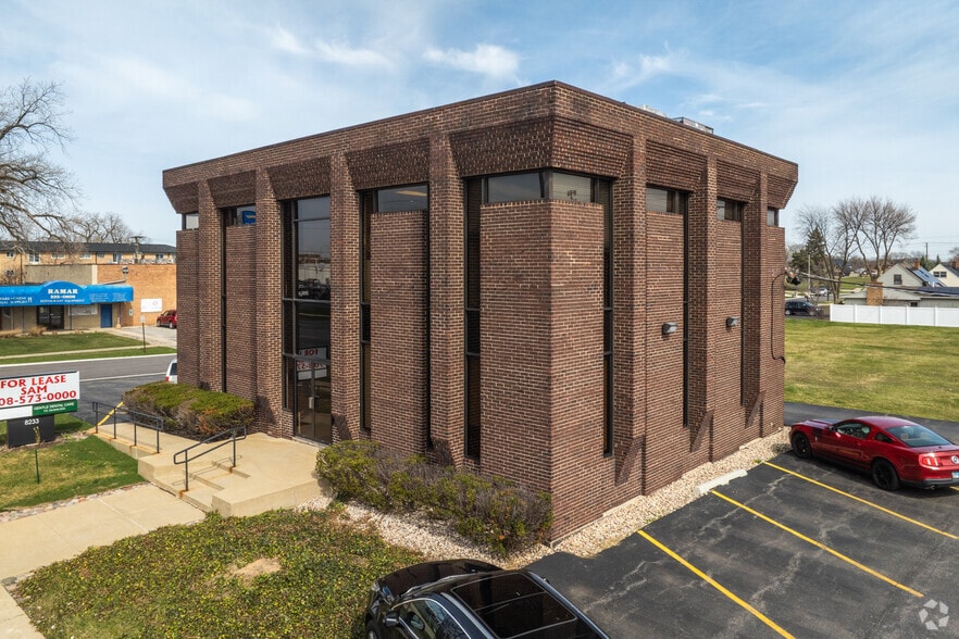 More Photos Of 8233 S Harlem Ave, Bridgeview Medical For Lease
