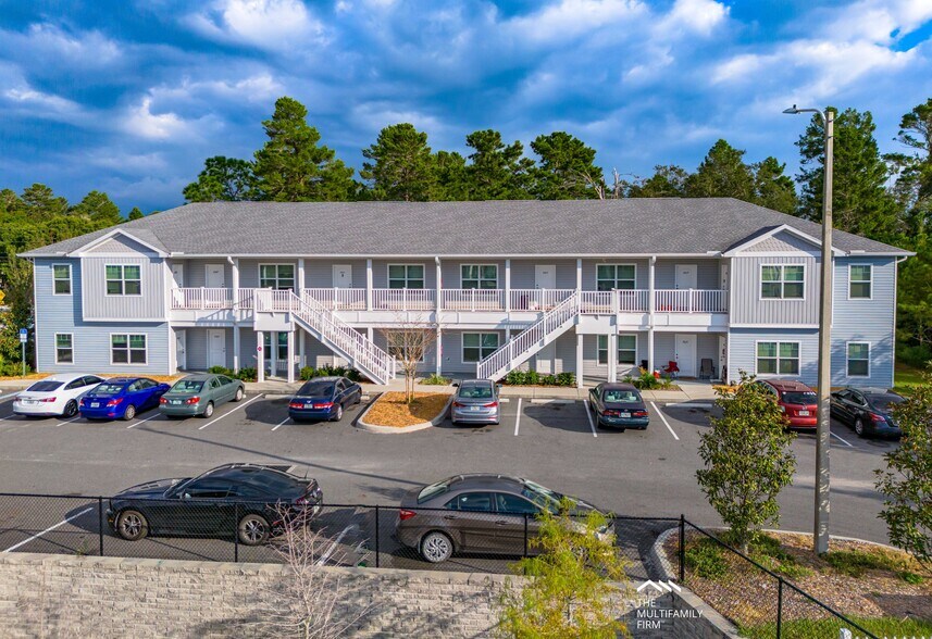 More Photos Of 2609 Landover Blvd, Spring Hill Apartments For Sale