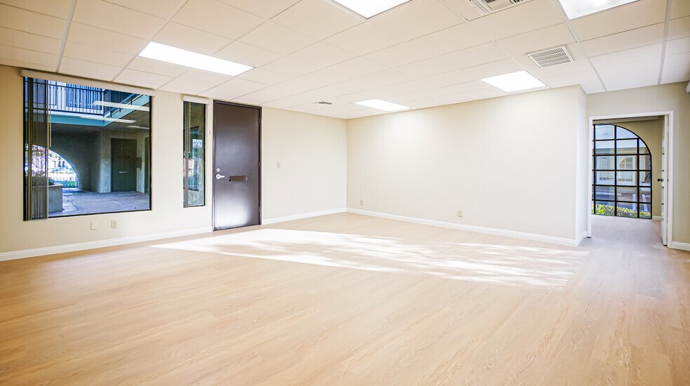 More Photos Of 23717 Hawthorne Blvd, Torrance Office For Lease