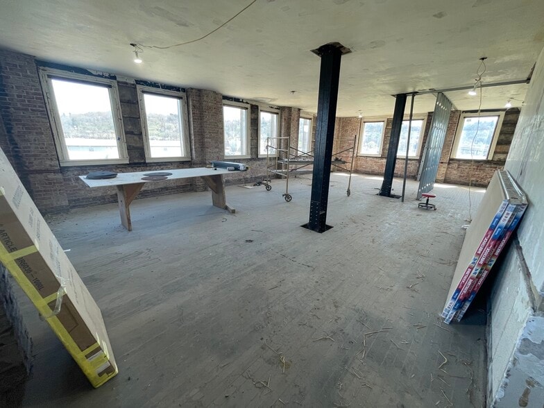 More Photos Of 651 Hansen Ave, Butler Office For Sale