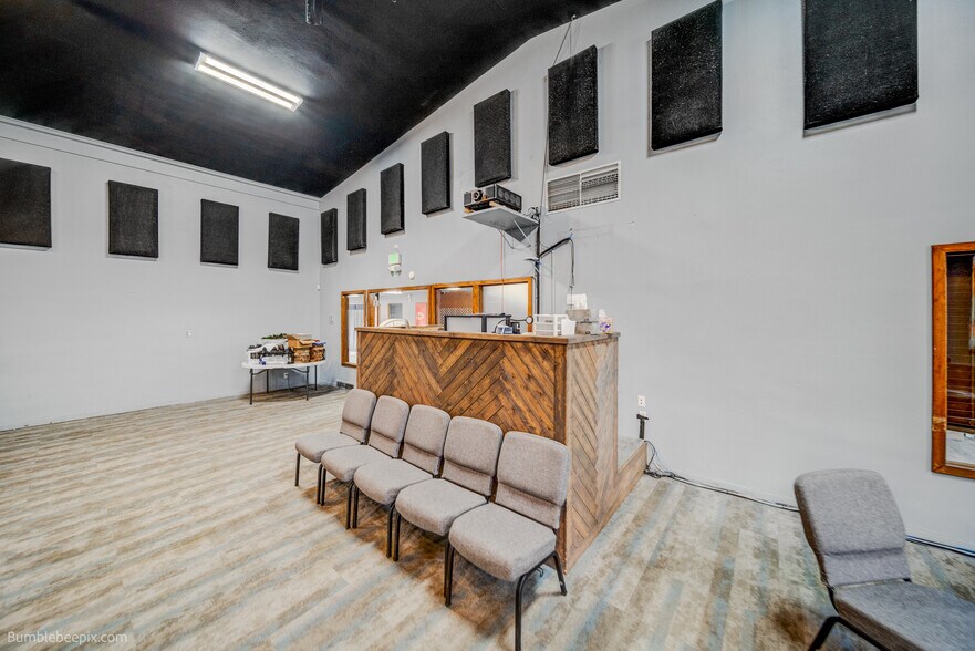 More Photos Of 610 N 4th St, Coeur d'Alene Religious Facility For Lease