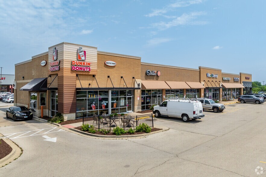 More Photos Of 202-300 W North Ave, Villa Park Unknown For Lease