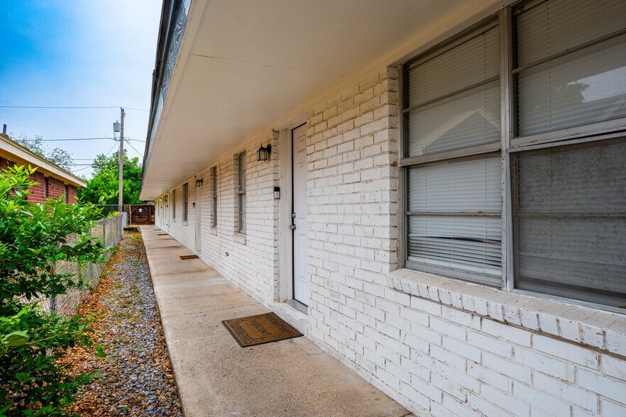 More Photos Of 2513 Beaumont Ave, McAllen Apartments For Sale