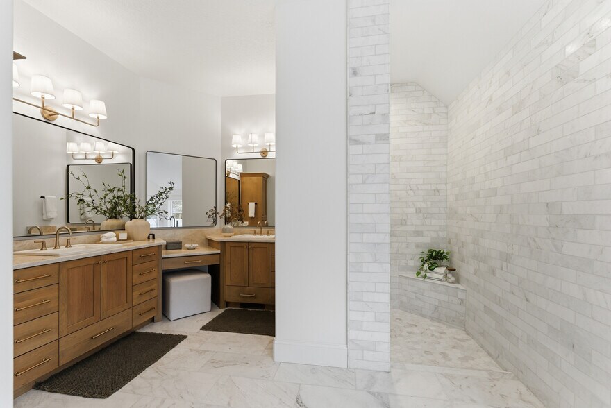 More Photos Of 2610 E Jasmine St, Meridian Flex For Sale