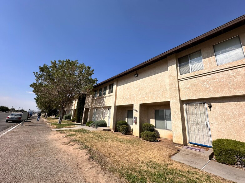 More Photos Of 12745 Navajo Rd, Apple Valley Apartments For Sale