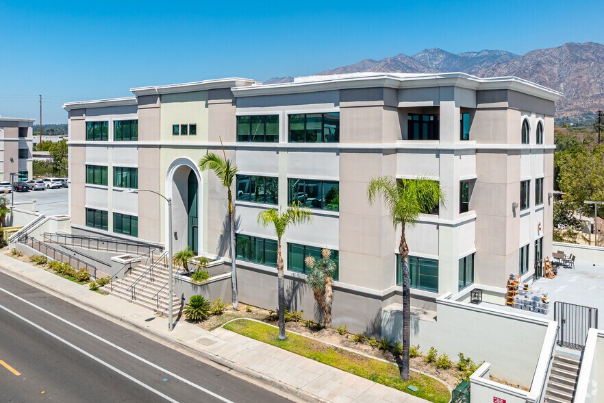 Primary Photo Of 255 E Santa Clara St, Arcadia Coworking Space