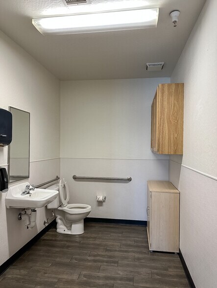 More Photos Of 12409 W Indian School Rd, Avondale Office For Sale