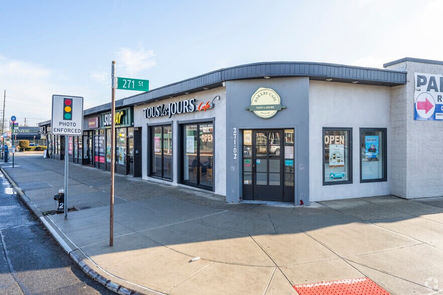 Primary Photo Of 27102 - 27120 Union Tpke, New Hyde Park Restaurant For Lease