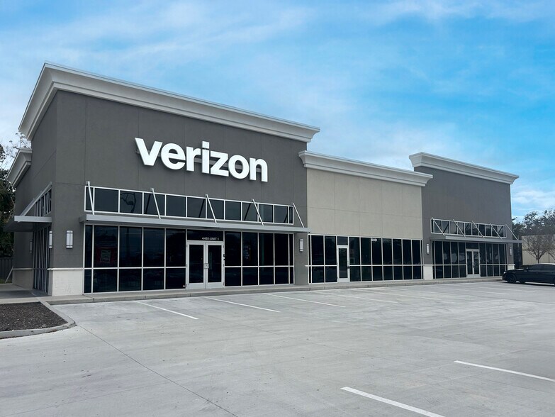 Primary Photo Of 4261 Roosevelt Blvd, Jacksonville Storefront For Lease