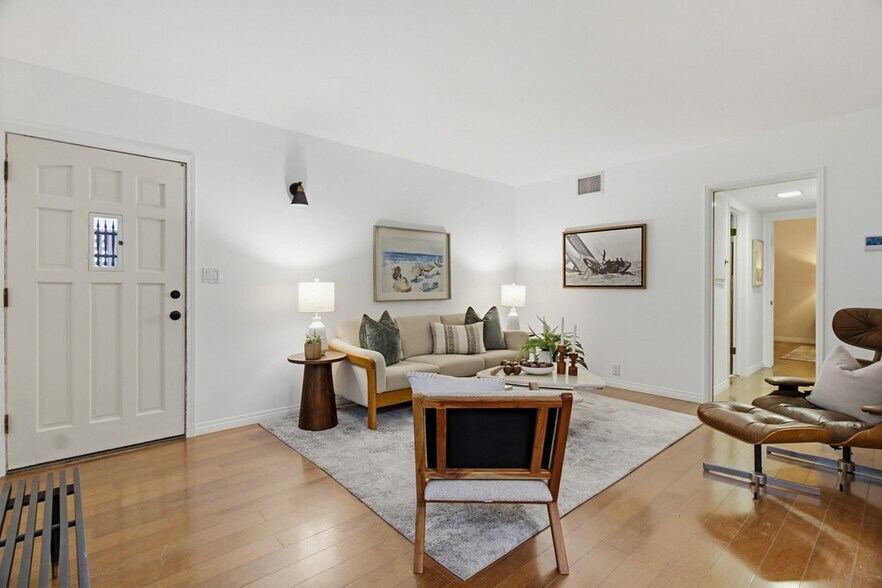 More Photos Of 829 Avalon Ct, San Diego Apartments For Sale