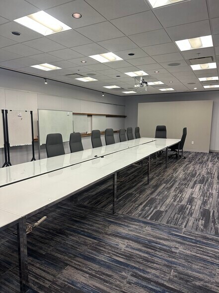 More Photos Of 99 E Main St, Columbus Office For Lease