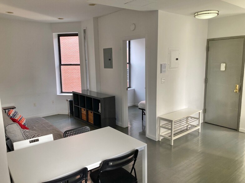 More Photos Of 197 Madison St, New York Apartments For Sale