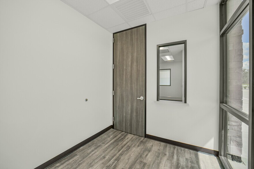 More Photos Of 1800 Meadow Edge Ln, Spring Unknown For Lease