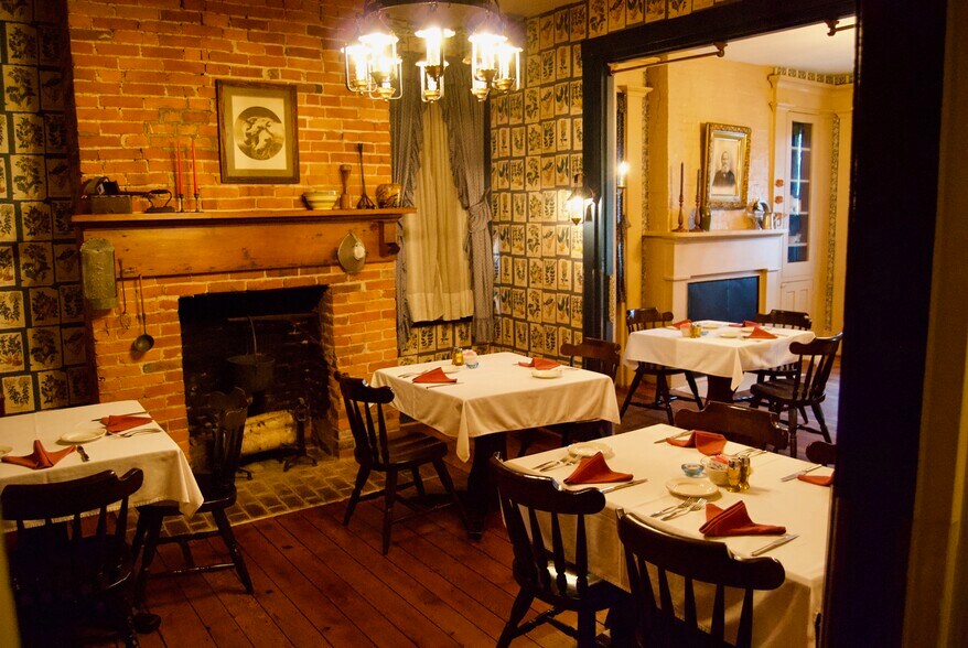 More Photos Of 690-692 State Route 66, Leechburg General Retail For Sale