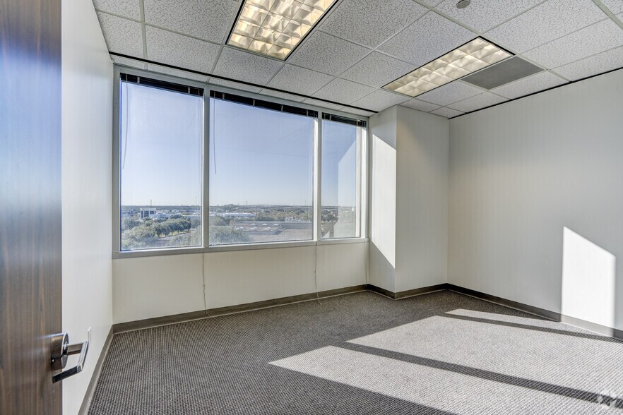 More Photos Of 9800 Centre Pky, Houston Office For Lease