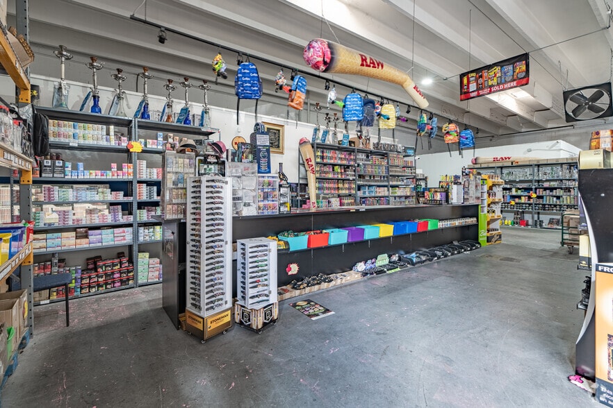 More Photos Of 960-990 NW 10th Ave, Fort Lauderdale Warehouse For Lease