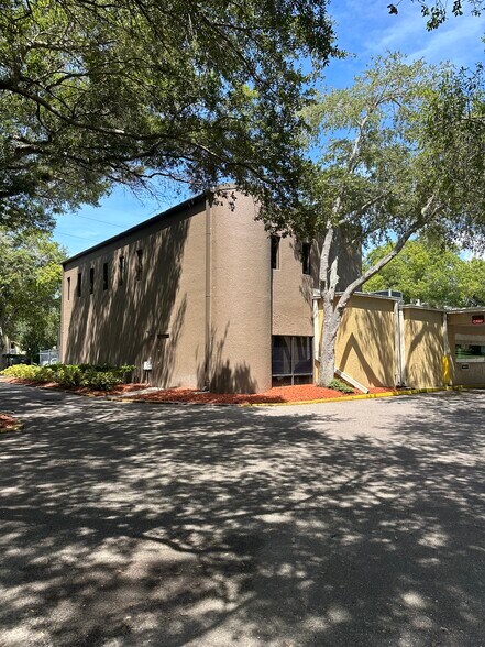 More Photos Of 1551 S Belcher Rd, Clearwater Bank For Sale