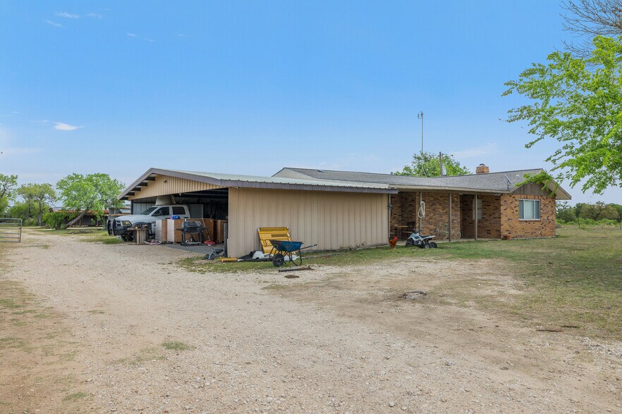 More Photos Of 9765 State Park Rd, Lockhart Land For Sale