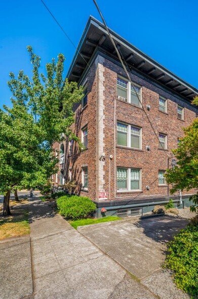 More Photos Of 1052 E Thomas St, Seattle Apartments For Sale