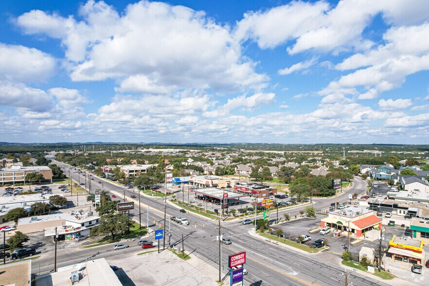 More Photos Of 11900 Blanco Rd, San Antonio General Retail For Lease