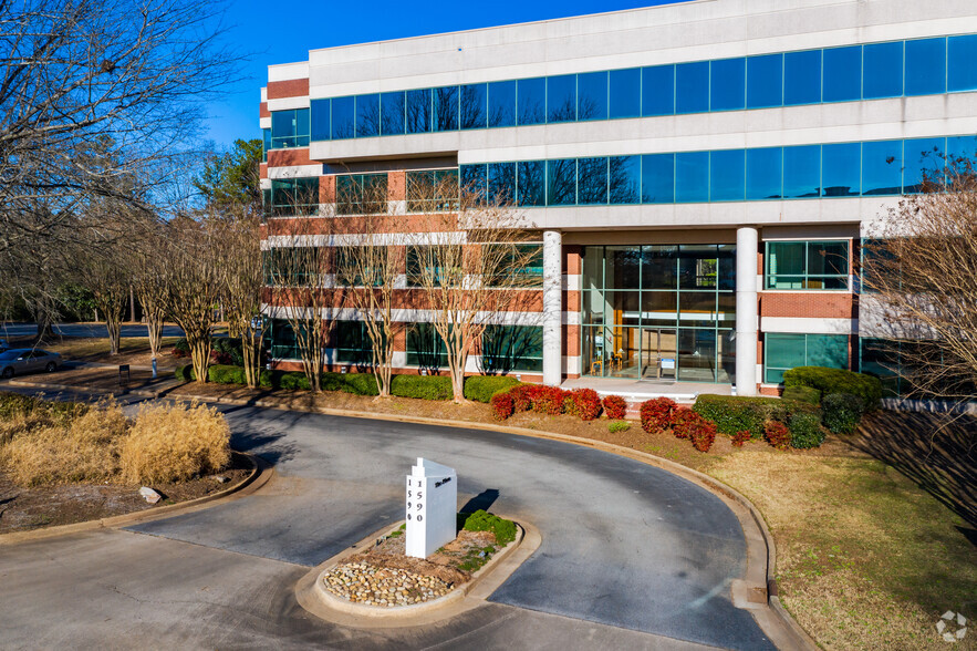 Primary Photo Of 1590 Adamson Pky, Morrow Office For Lease