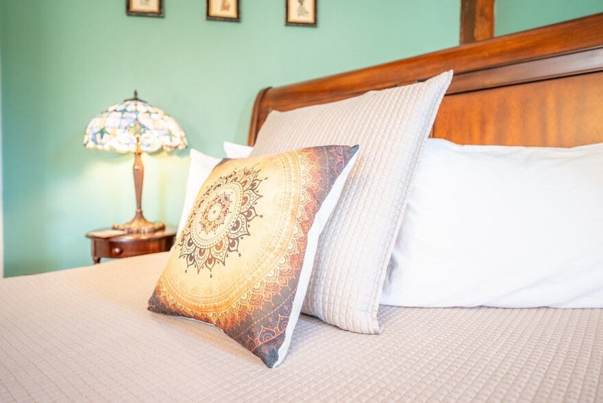 More Photos Of 2 River Rd, Cape Neddick Hospitality For Sale