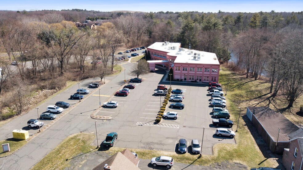 More Photos Of 470 Granby Rd, South Hadley Medical For Lease