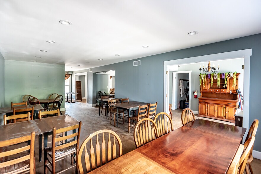 More Photos Of 121 S Main St, Waynesville Hospitality For Sale