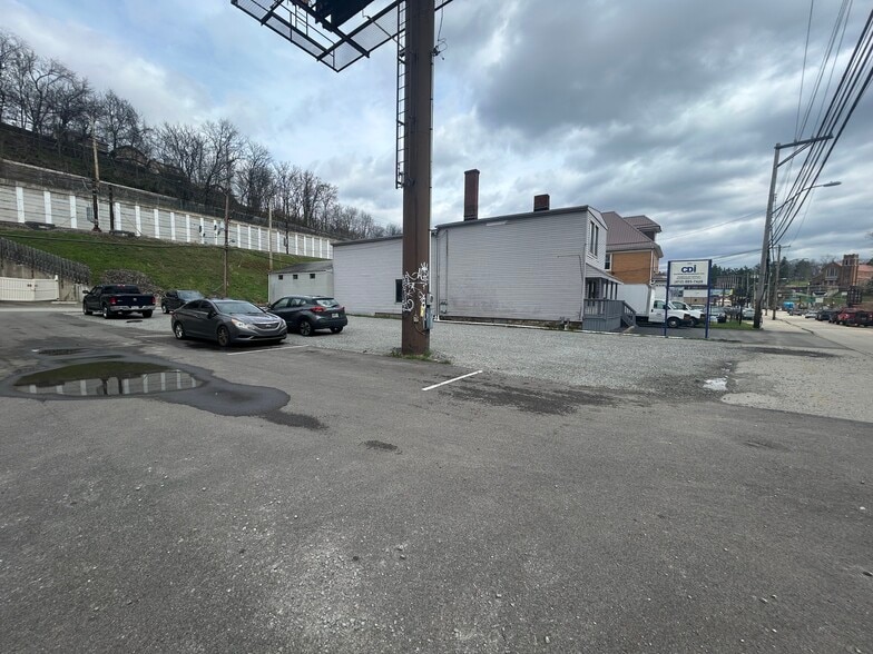 More Photos Of 2544-2546 Library Rd, Pittsburgh Storefront Retail Office For Sale