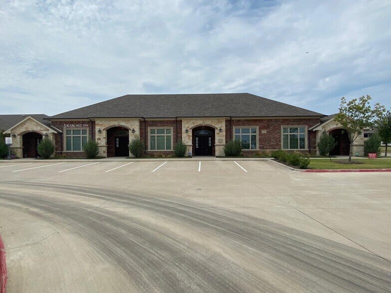 More Photos Of 8951 Collin McKinney Pky, McKinney Medical For Sale