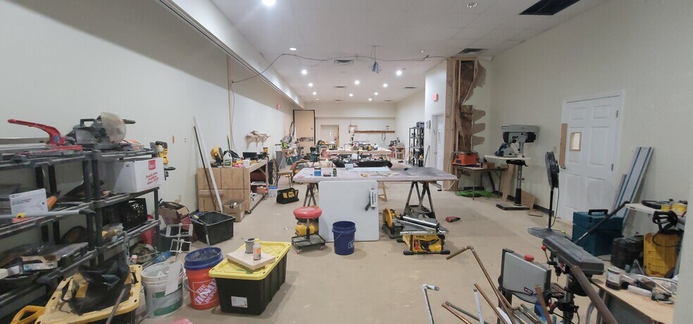 More Photos Of 59 Parry St, Luzerne Specialty For Sale