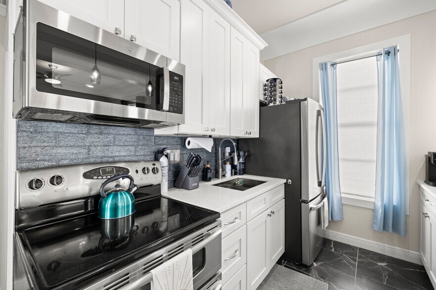 More Photos Of 2526 W Union St, Tampa Multifamily For Sale