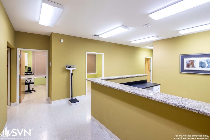 More Photos Of 1360 W 5th St, London Medical For Lease