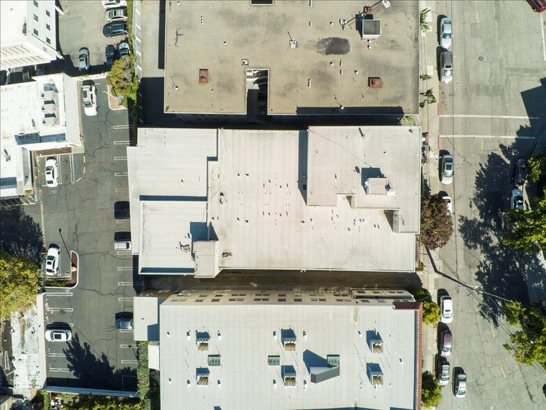 More Photos Of 220 Athol Ave, Oakland Apartments For Sale